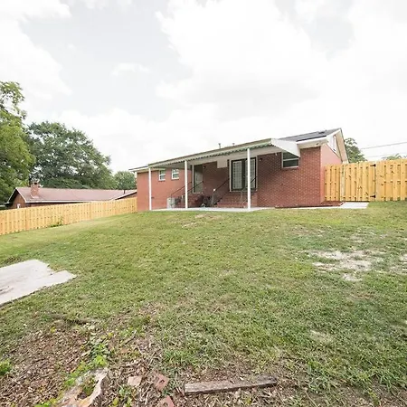 Cozy Brick Ranch Home Owned And Operated By An Army Soldier!! Columbus Exterior foto